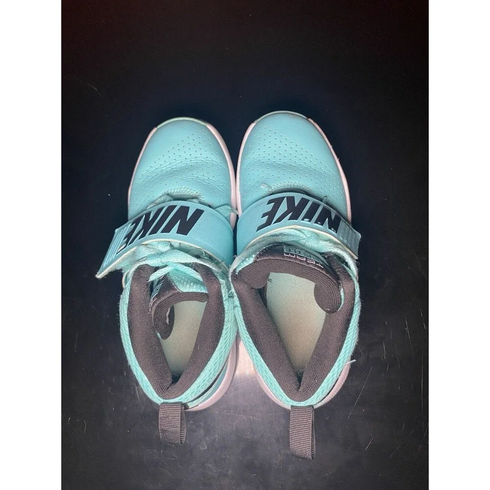 Nike Team Hustle D 8 PS Tropical Twist Blue Youth 1Y Shoes 881942-302 Sneakers